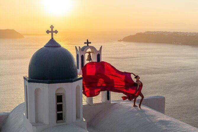 Flying Dress Photoshoot in Santorini by Flying Dress Photo ©