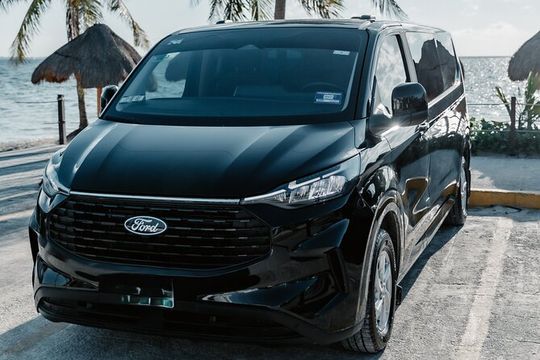Black Luxury Van WiFi arrivals aboard from Cancun Airport