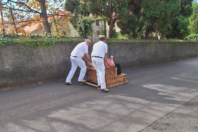 Madeira Highlights: Toboggan, Garden & Cable Car (All-Inclusive)