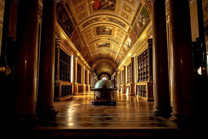 Fontainebleau Palace Tour from Paris with Transfer