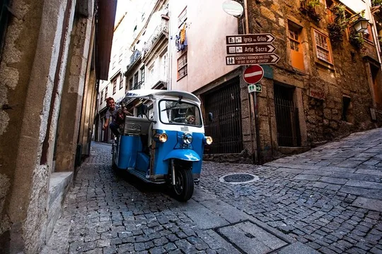 Porto Half-Day Private Tour with Tuk Tuk and Lello Bookstore