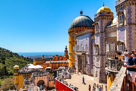 Sintra, Pena Palace, Cabo da Roca & Cascais Private Tour