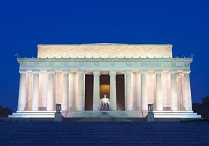 Night Tour with Washington Monument, Air & Space, African Museum