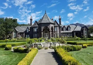 Private Full-Day Napa Wine Tour in a Luxury Vehicle