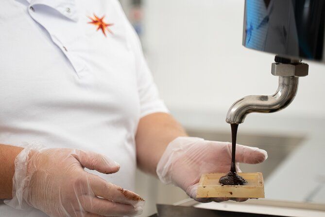 Chocolatier for a day: raw bean to bar chocolate in Modica