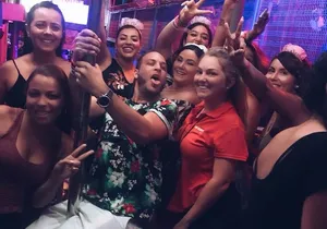 All you can drink- Club Crawl Los Cabos