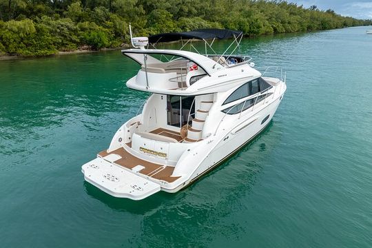 42 to 46 Ft Private Yacht Miami, rent for 2 or 4 hours, 13 ppl