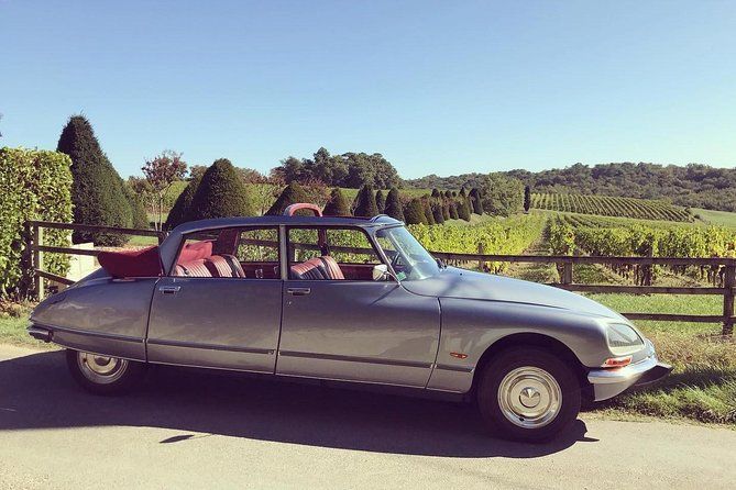 3H private city tour of Bordeaux and vineyard in a Citroën DS