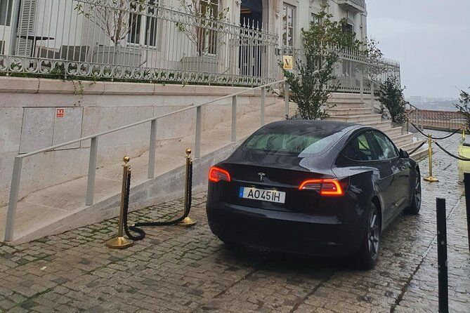 Private Customizable Tour of Lisboa Porto with Transfer