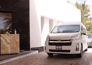 Private transfer to Cancun Airport to Hotel Zone