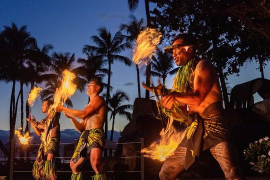Maui: Wailele Luau with Fire and Knife Performance and Dinner