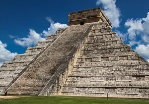Chichén Itzá Mayan Ruins Private 12 hrs Trip from Cancun by Van