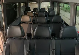 Departure Shuttle: Waikiki Hotel to Airport