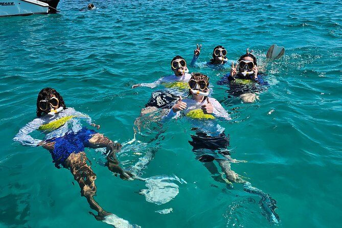 Private All-Inclusive Boat 22ft Boat Guided Snorkeling