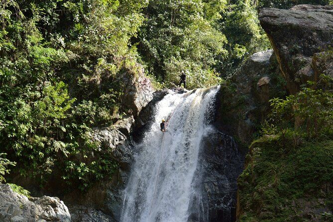 Canyoning in the Baiguate River