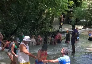 Full-Day Guided Tour to Dunns River Falls & shopping with lunch