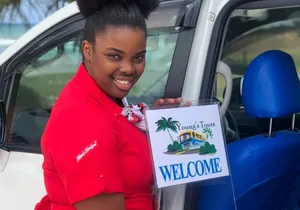 Montego Bay Roundtrip Luxury Transfer with Lounge Access