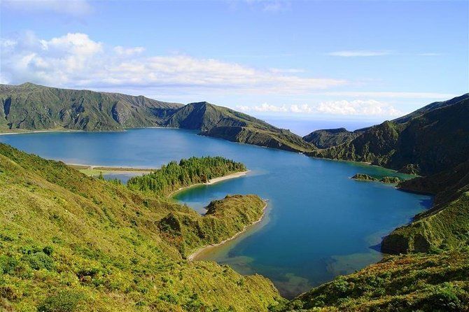 Lagoa do Fogo Walking Tour with Lunch from Ponta Delgada
