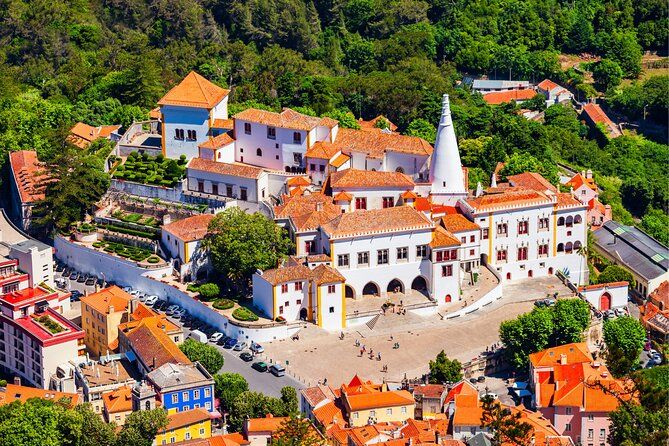 Sintra Scavenger Hunt & Highlights Self-Guided Walking Tour