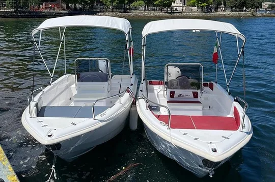 Self Drive Boat Rental License Free in Lake Como