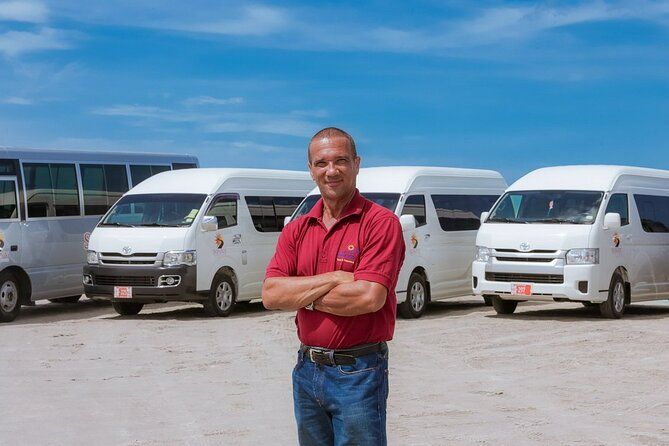 Private Aruba roundtrip airport transfer