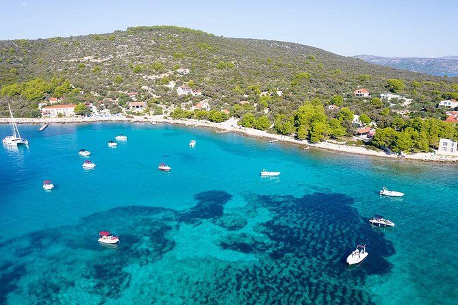 Half day speedboat tour to Solta island & Blue Lagoon from Trogir