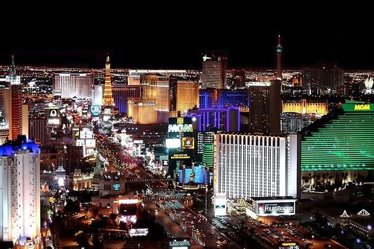Private One Way Transfer from McCarran Airport to Las Vegas Strip Hotels by SUV