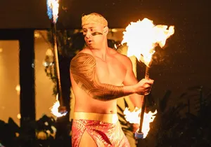 Convenient Luau in Waikiki + Cultural Activities + Dinner Buffet