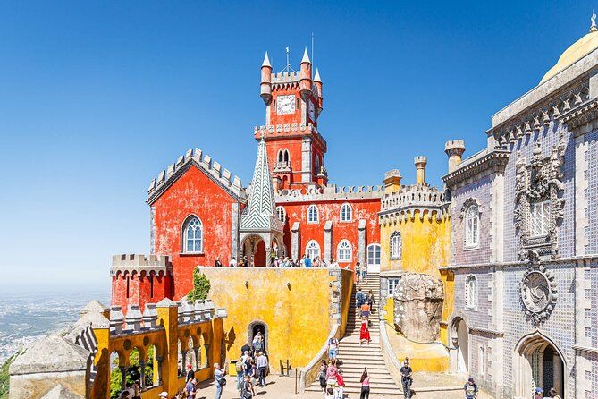 Lisbon Super Saver: 2-Day Sintra, Cascais, Fatima, Nazare and Obidos Small-Group Day Trips