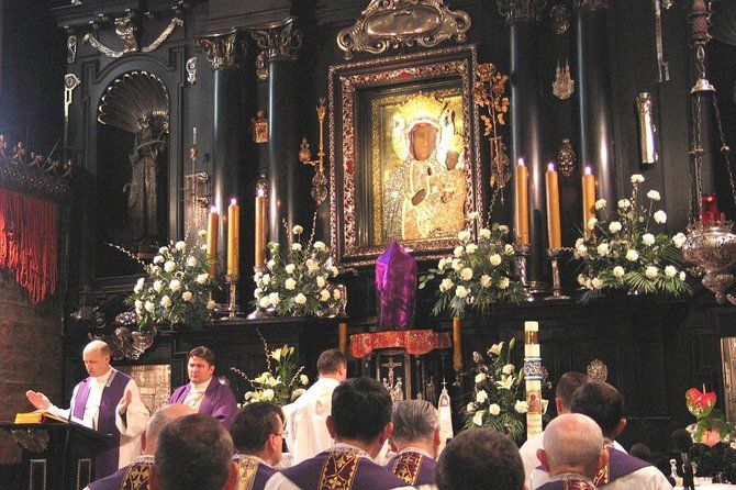 From Krakow: Black Madonna of Czestochowa Sanctuary - Guided Tour