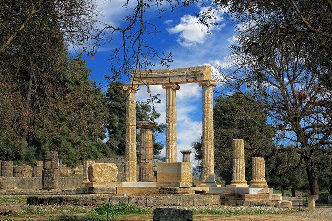 Private local tour of the archaeological site and museum of Olympia