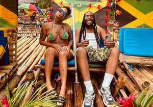 Customized Bamboo Rafting Limestone Massage with Coconut Water