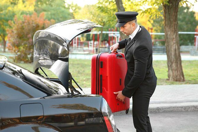 Private One way Transfer Edinburgh Airport to Edinburgh