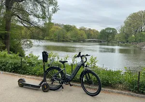 Bike Rentals in and around Central Park New York City (1 hours)