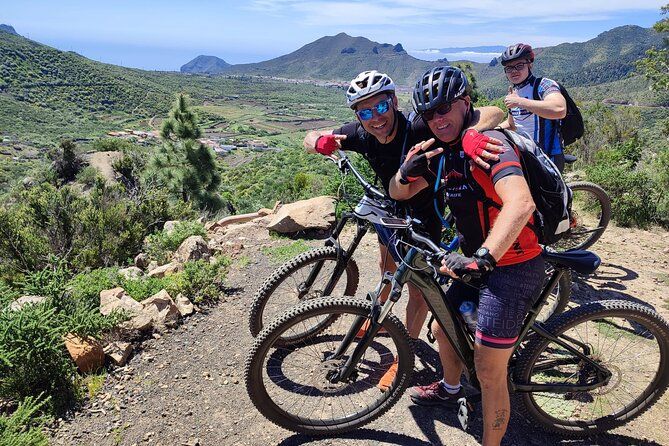 E-bike Ride at Chinyero Natural Reserve - on premium bikes