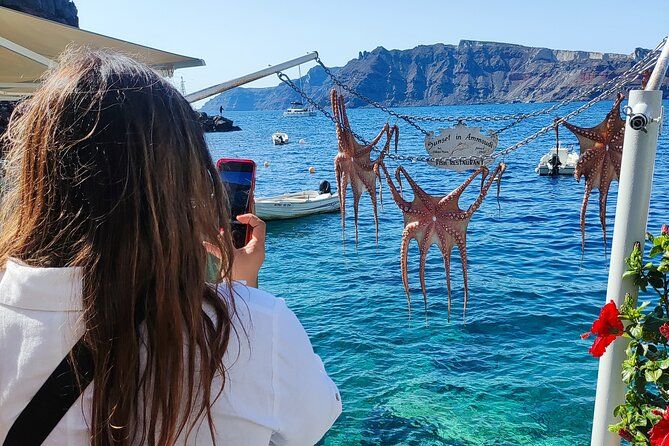 Santorini Private Tour with Local Guide with pickup included