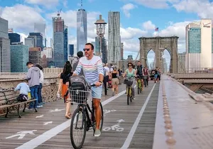 Unusual Brooklyn Bike Tour in French