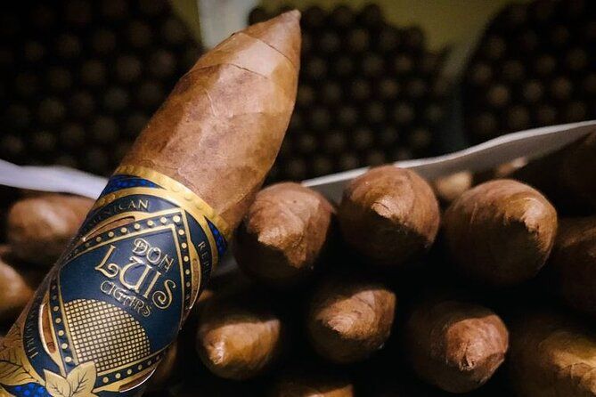 Hand Roll Your Cigar