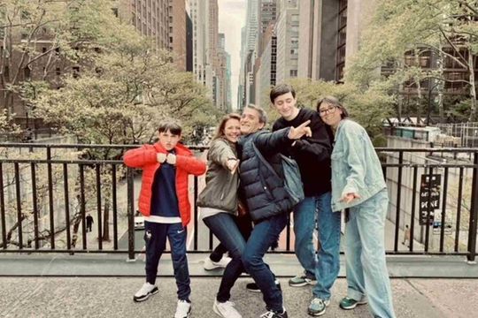 Guided tour in French of the Super Heroes