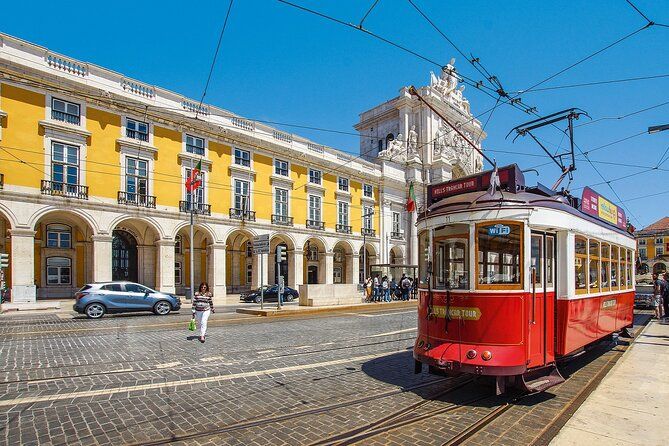 From Lisbon: Transfer to Porto with up to 3 City Stops