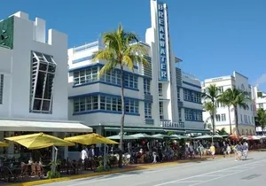 Miami Art Deco & South Beach Private Walking Tour with a Guide