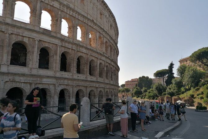 Private transport from Fiumicino Airport to Rome City or vice versa