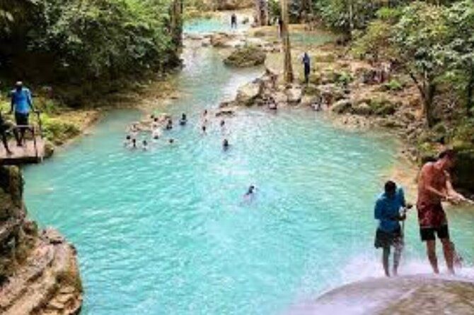 Dunn's River Falls and Blue Hole Falls Combo Day-Trip