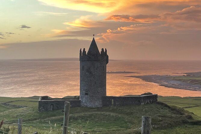 Dublin: Cliffs of Moher private day tour-Top Ranked guide Éamonn