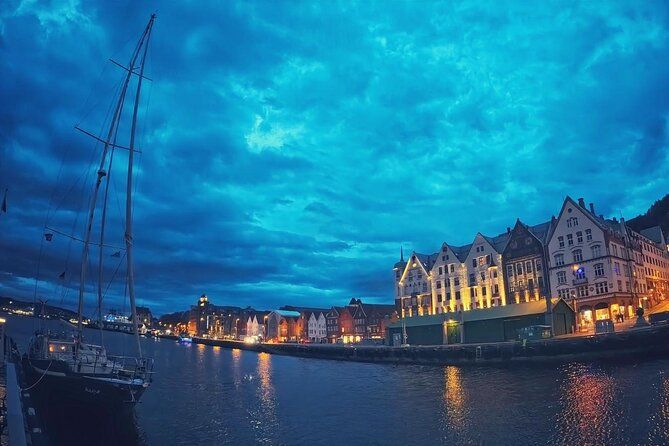 Bergen's Twilight Magic: An Evening Adventure Walking tour