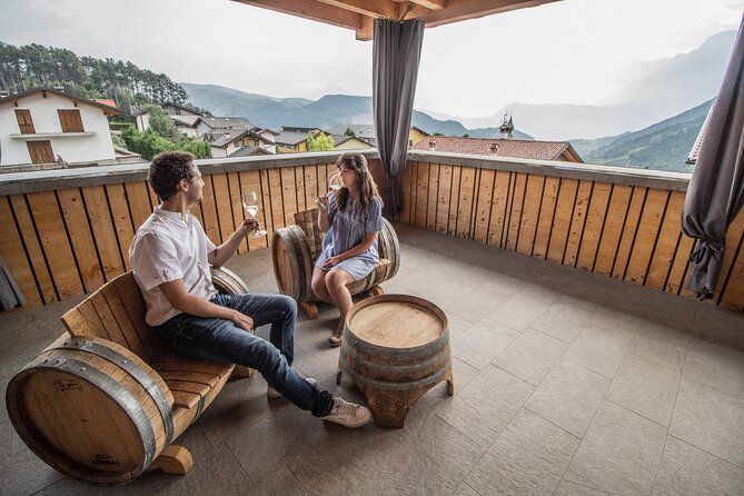 GOLD EXPERIENCE - Winery tour & tasting at Villa Corniole