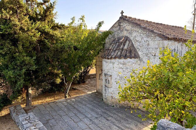 Private Rethymno Tour: Arkadi, Margarites & Ancient Eleutherna