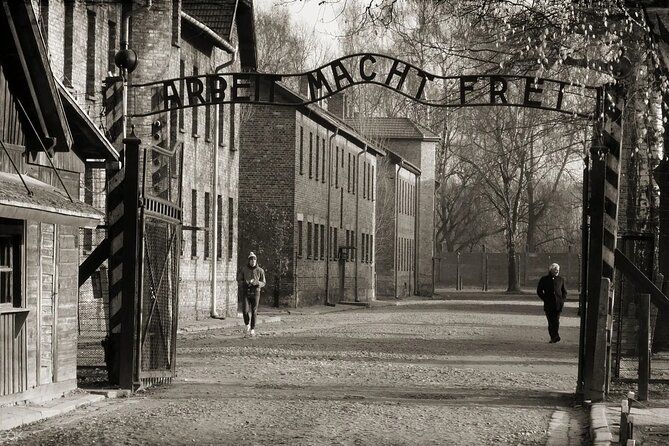 Auschwitz Birkenau Guided Tour from Krakow/Tickets included