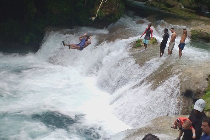 Private Tour from Falmouth to Ocho Rios Blue Hole and Shopping