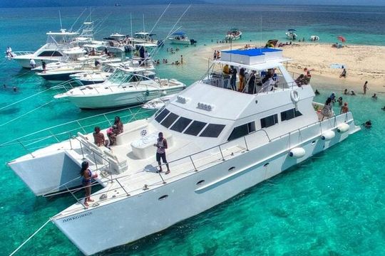 Friday Evening Kingston Harbour Cruise and Sunday Beach Cruise